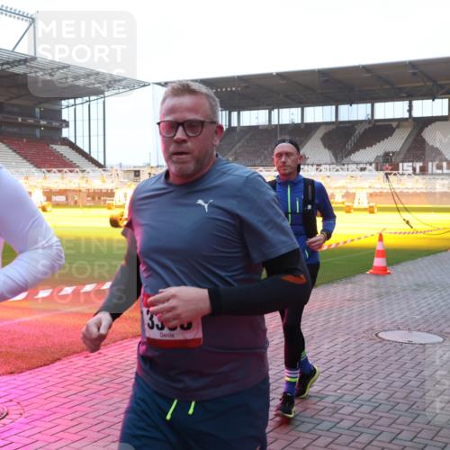 07.12.2025 - St. Pauli X-Mass-Run No. 15 Luisa Fischer http://msf.ph/oto/9376718 07.12.2025 09:59:05 Ziel 238, 261, 483, 532, 655, 1003, 1115, 1173, 1528, 1542, 1603, 1633, 1774, 1782, 1785, 2205, 2392, 3308, 3515, 4031, 4206 meine-sportfotos.de