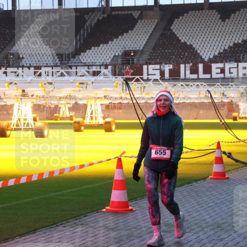 07.12.2025 - St. Pauli X-Mass-Run No. 15 Luisa Fischer http://msf.ph/oto/9376749 07.12.2025 09:59:12 Ziel 655, 238, 261, 483, 532, 655, 1003, 1115, 1173, 1528, 1542, 1603, 1633, 1774, 1782, 1785, 2205, 2392, 3147, 3308, 3345, 3515, 4031, 4206 meine-sportfotos.de