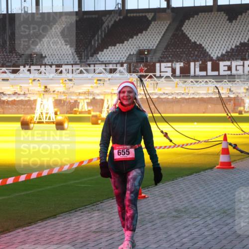 07.12.2025 - St. Pauli X-Mass-Run No. 15 Luisa Fischer http://msf.ph/oto/9376757 07.12.2025 09:59:13 Ziel 15, 655, 238, 261, 483, 532, 655, 1003, 1115, 1173, 1528, 1542, 1603, 1633, 1774, 1782, 1785, 2205, 2392, 2529, 3147, 3308, 3345, 4031, 4206 meine-sportfotos.de