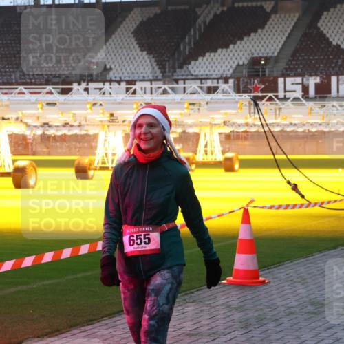07.12.2025 - St. Pauli X-Mass-Run No. 15 Luisa Fischer http://msf.ph/oto/9376769 07.12.2025 09:59:14 Ziel 15, 655, 238, 261, 483, 532, 655, 1003, 1115, 1173, 1528, 1542, 1603, 1774, 1782, 1785, 2205, 2392, 2529, 3147, 3308, 3345, 4031, 4206 meine-sportfotos.de