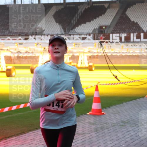 07.12.2025 - St. Pauli X-Mass-Run No. 15 Luisa Fischer http://msf.ph/oto/9376786 07.12.2025 09:59:20 Ziel 147, 483, 532, 655, 939, 1003, 1115, 1528, 1542, 1603, 1782, 1785, 2392, 2529, 3147, 3308, 3345, 4031 meine-sportfotos.de
