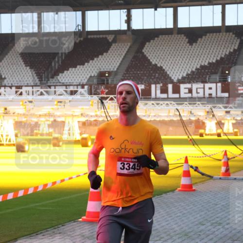 07.12.2025 - St. Pauli X-Mass-Run No. 15 Luisa Fischer http://msf.ph/oto/9376803 07.12.2025 09:59:23 Ziel 3345, 483, 532, 655, 939, 1003, 1115, 1120, 1528, 1542, 1603, 1782, 1785, 2392, 2529, 3147, 3308, 3345 meine-sportfotos.de