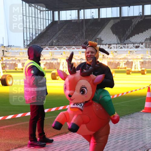 07.12.2025 - St. Pauli X-Mass-Run No. 15 Luisa Fischer http://msf.ph/oto/9376880 07.12.2025 09:59:45 Ziel 2657, 488, 939, 961, 1120, 1763, 2204, 2207, 2529, 2657, 3147, 3345, 3513, 4029, 4051, 4052, 4465 meine-sportfotos.de