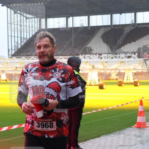07.12.2025 - St. Pauli X-Mass-Run No. 15 Luisa Fischer http://msf.ph/oto/9376888 07.12.2025 10:24:38 Ziel 15, 3968, 897, 711, 712, 897, 1104, 1986, 2071, 2603, 2634, 3968, 4040, 4043, 4122, 4139, 4140, 4144, 4203, 4377, 4378, 4479, 4689, 4692, 4694, 4765 meine-sportfotos.de