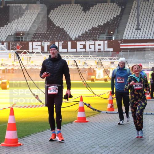 07.12.2025 - St. Pauli X-Mass-Run No. 15 Luisa Fischer http://msf.ph/oto/9376889 07.12.2025 09:59:48 Ziel 3405, 3405, 2529, 4029, 488, 3513, 488, 910, 911, 939, 961, 1120, 1763, 2204, 2207, 2529, 2657, 3147, 3345, 3513, 4029, 4051, 4052, 4465 meine-sportfotos.de