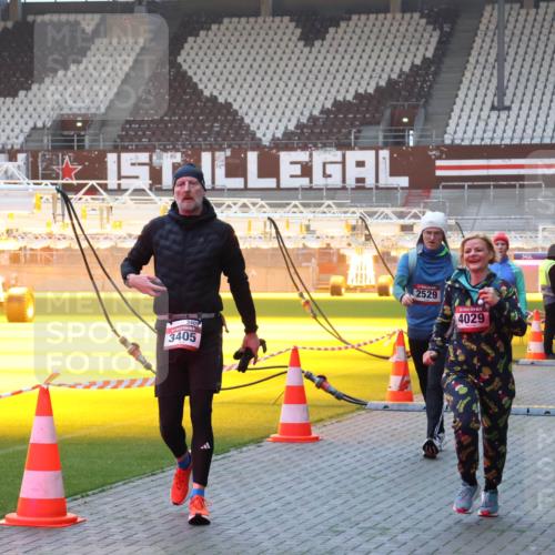 07.12.2025 - St. Pauli X-Mass-Run No. 15 Luisa Fischer http://msf.ph/oto/9376894 07.12.2025 09:59:48 Ziel 3409, 3405, 2529, 4029, 488, 467, 3513, 3513, 488, 910, 911, 939, 961, 1120, 1763, 2204, 2207, 2529, 2657, 3147, 3345, 3513, 4029, 4051, 4052, 4465 meine-sportfotos.de
