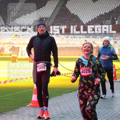 07.12.2025 - St. Pauli X-Mass-Run No. 15 Luisa Fischer http://msf.ph/oto/9376911 07.12.2025 09:59:50 Ziel 252, 2204, 3405, 3405, 15, 4029, 48, 488, 910, 911, 939, 961, 1120, 1763, 2204, 2207, 2529, 2657, 3147, 3345, 3513, 4029, 4051, 4052, 4465 meine-sportfotos.de