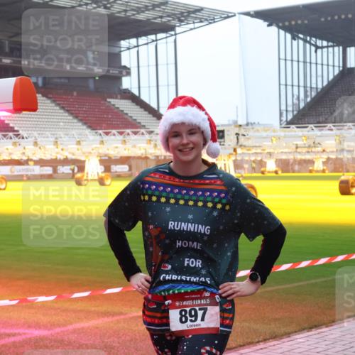 07.12.2025 - St. Pauli X-Mass-Run No. 15 Luisa Fischer http://msf.ph/oto/9376912 07.12.2025 10:24:43 Ziel 15, 897, 711, 712, 897, 1986, 2071, 2603, 2634, 3968, 4040, 4122, 4139, 4140, 4144, 4203, 4479, 4689, 4692, 4694, 4765, 4766, 4780 meine-sportfotos.de
