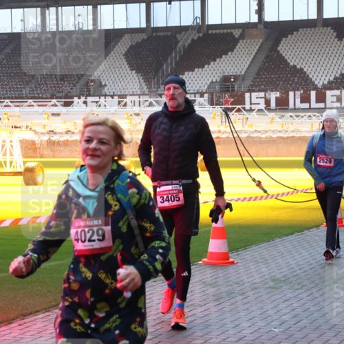 07.12.2025 - St. Pauli X-Mass-Run No. 15 Luisa Fischer http://msf.ph/oto/9376921 07.12.2025 09:59:51 Ziel 4029, 3409, 3405, 2529, 2204, 488, 910, 911, 939, 961, 1120, 1763, 2204, 2207, 2529, 2657, 3147, 3345, 3513, 4029, 4051, 4052, 4465 meine-sportfotos.de