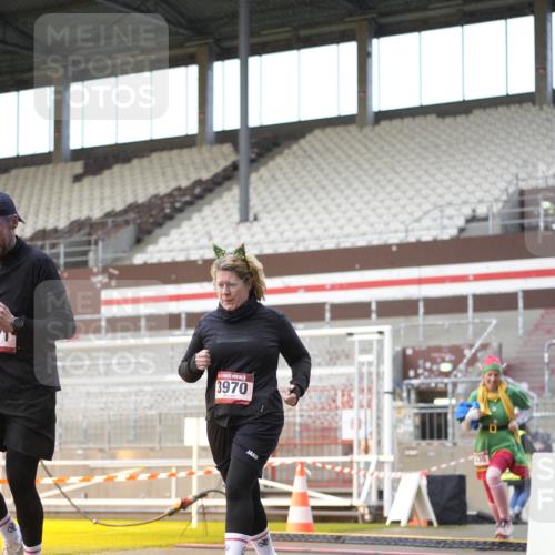 07.12.2025 - St. Pauli X-Mass-Run No. 15 Patografie http://msf.ph/oto/9376925 07.12.2025 10:06:33 Ziel 34, 150, 562, 1369, 1479, 1480, 1946, 3213, 3232, 3330, 3333, 3534, 3535, 3536, 3537, 3970, 3971, 4459 meine-sportfotos.de