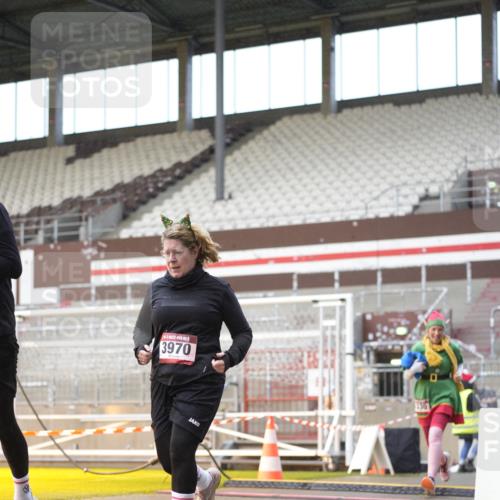 07.12.2025 - St. Pauli X-Mass-Run No. 15 Patografie http://msf.ph/oto/9376929 07.12.2025 10:06:33 Ziel 34, 150, 562, 1369, 1479, 1480, 1946, 3213, 3232, 3330, 3333, 3534, 3535, 3536, 3537, 3970, 3971, 4459 meine-sportfotos.de