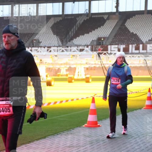 07.12.2025 - St. Pauli X-Mass-Run No. 15 Luisa Fischer http://msf.ph/oto/9376935 07.12.2025 09:59:53 Ziel 3405, 3405, 2529, 488, 488, 910, 911, 939, 961, 1120, 1763, 2186, 2204, 2207, 2529, 2657, 3147, 3345, 3513, 4029, 4051, 4052, 4465 meine-sportfotos.de