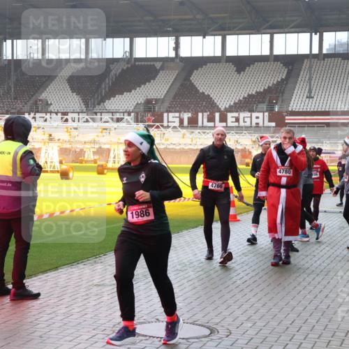 07.12.2025 - St. Pauli X-Mass-Run No. 15 Luisa Fischer http://msf.ph/oto/9376953 07.12.2025 10:25:04 Ziel 1986, 4766, 4780, 4541, 286, 712, 897, 915, 974, 1986, 2071, 3152, 4040, 4078, 4079, 4091, 4092, 4122, 4135, 4136, 4140, 4155, 4177, 4474, 4496, 4497, 4530, 4541, 4542, 4689, 4692, 4694, 4766, 4780, 4846 meine-sportfotos.de