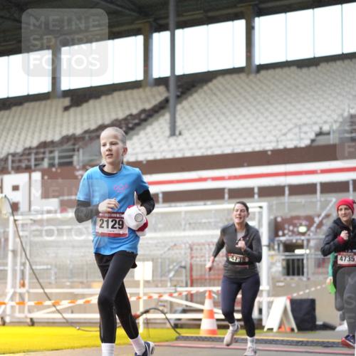 07.12.2025 - St. Pauli X-Mass-Run No. 15 Patografie http://msf.ph/oto/9376976 07.12.2025 10:06:40 Ziel 150, 562, 867, 1007, 2129, 3189, 3330, 3333, 3970, 3971, 4459, 4735, 4738 meine-sportfotos.de
