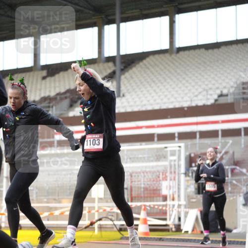 07.12.2025 - St. Pauli X-Mass-Run No. 15 Patografie http://msf.ph/oto/9377047 07.12.2025 10:06:46 Ziel 150, 217, 366, 867, 972, 975, 1007, 1103, 1505, 1735, 1736, 2129, 3189, 3330, 3333, 3970, 3971, 4735, 4738 meine-sportfotos.de