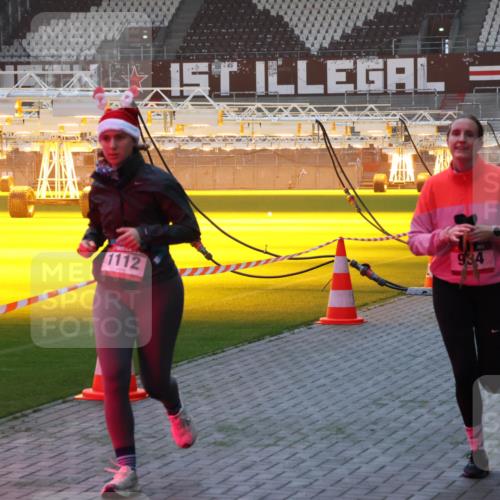 07.12.2025 - St. Pauli X-Mass-Run No. 15 Luisa Fischer http://msf.ph/oto/9377081 07.12.2025 10:00:14 Ziel 1112, 934, 488, 802, 910, 911, 934, 961, 1112, 1333, 1354, 1360, 1404, 1763, 2140, 2141, 2186, 2204, 2207, 2657, 2729, 2964, 3513, 4029, 4051, 4052, 4465 meine-sportfotos.de