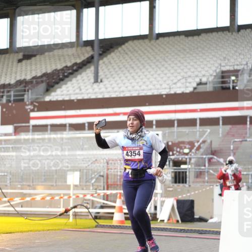 07.12.2025 - St. Pauli X-Mass-Run No. 15 Patografie http://msf.ph/oto/9377093 07.12.2025 10:06:54 Ziel 217, 366, 421, 792, 867, 972, 975, 1007, 1103, 1505, 1572, 1735, 1736, 2129, 3189, 3945, 4354, 4735, 4738 meine-sportfotos.de