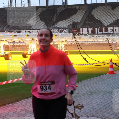 07.12.2025 - St. Pauli X-Mass-Run No. 15 Luisa Fischer http://msf.ph/oto/9377101 07.12.2025 10:00:16 Ziel 934, 488, 802, 910, 911, 934, 961, 1112, 1333, 1354, 1360, 1404, 1763, 2140, 2141, 2186, 2204, 2207, 2729, 2964, 3513, 4029, 4051, 4052, 4465 meine-sportfotos.de