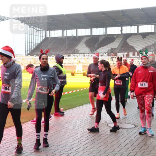 07.12.2025 - St. Pauli X-Mass-Run No. 15 Luisa Fischer http://msf.ph/oto/9377112 07.12.2025 10:25:30 Ziel 4694, 4689, 4136, 915, 4431, 915, 974, 1012, 1247, 1631, 1977, 1987, 1995, 2029, 3152, 3962, 4078, 4079, 4091, 4092, 4118, 4119, 4121, 4135, 4136, 4155, 4177, 4201, 4204, 4284, 4335, 4431, 4445, 4474, 4482, 4485, 4496, 4497, 4513, 4514, 4530, 4541, 4542, 4846 meine-sportfotos.de