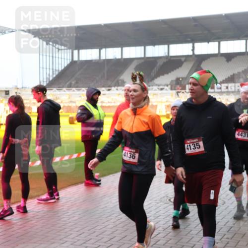 07.12.2025 - St. Pauli X-Mass-Run No. 15 Luisa Fischer http://msf.ph/oto/9377140 07.12.2025 10:25:34 Ziel 10, 15, 4136, 4135, 4431, 11, 915, 974, 1012, 1247, 1631, 1977, 1987, 1995, 2029, 3152, 3962, 4078, 4079, 4091, 4092, 4118, 4119, 4121, 4135, 4136, 4155, 4177, 4201, 4204, 4284, 4335, 4431, 4445, 4474, 4482, 4485, 4496, 4497, 4513, 4514, 4530, 4541, 4846 meine-sportfotos.de