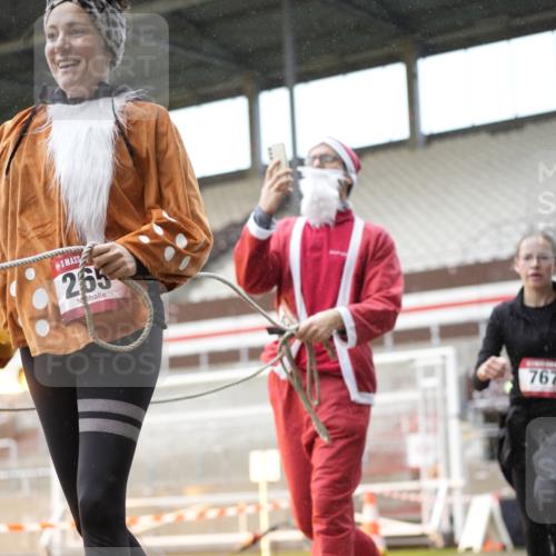 07.12.2025 - St. Pauli X-Mass-Run No. 15 Patografie http://msf.ph/oto/9377206 07.12.2025 10:07:19 Ziel 256, 265, 272, 517, 657, 685, 716, 767, 1187, 1234, 2983 meine-sportfotos.de