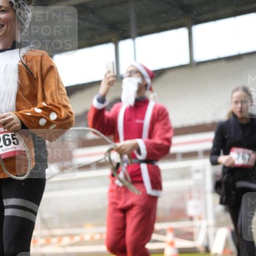 07.12.2025 - St. Pauli X-Mass-Run No. 15 Patografie http://msf.ph/oto/9377214 07.12.2025 10:07:19 Ziel 256, 265, 272, 517, 657, 685, 716, 767, 1187, 1234, 2983 meine-sportfotos.de