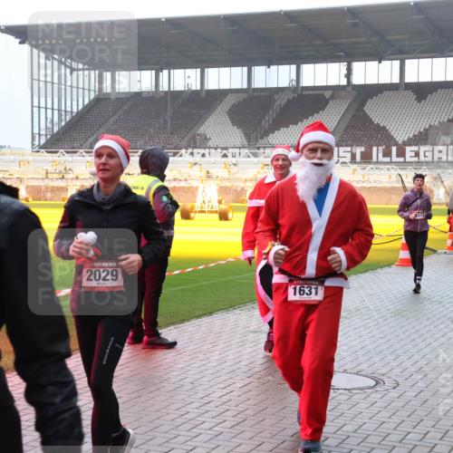 07.12.2025 - St. Pauli X-Mass-Run No. 15 Luisa Fischer http://msf.ph/oto/9377266 07.12.2025 10:25:54 Ziel 15, 1, 5, 2029, 1631, 373, 4335, 50, 129, 211, 369, 374, 387, 398, 404, 1012, 1069, 1247, 1631, 1977, 1987, 1995, 2029, 2041, 2104, 2106, 2149, 2191, 2215, 2680, 3742, 3779, 3962, 4118, 4119, 4121, 4162, 4164, 4201, 4202, 4204, 4284, 4335, 4372, 4373, 4431, 4445, 4482, 4485, 4501, 4513, 4514 meine-sportfotos.de