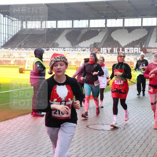 07.12.2025 - St. Pauli X-Mass-Run No. 15 Luisa Fischer http://msf.ph/oto/9377322 07.12.2025 10:26:08 Ziel 216, 1069, 211, 50, 4501, 50, 129, 211, 369, 374, 387, 398, 404, 422, 1069, 1227, 1247, 1538, 1561, 1581, 1586, 1631, 1977, 1987, 1995, 2029, 2041, 2104, 2106, 2149, 2191, 2215, 2680, 2896, 3742, 3779, 3805, 3910, 3918, 4118, 4119, 4121, 4162, 4164, 4201, 4202, 4204, 4284, 4300, 4301, 4372, 4373, 4445, 4482, 4485, 4492, 4501, 4775, 4782 meine-sportfotos.de