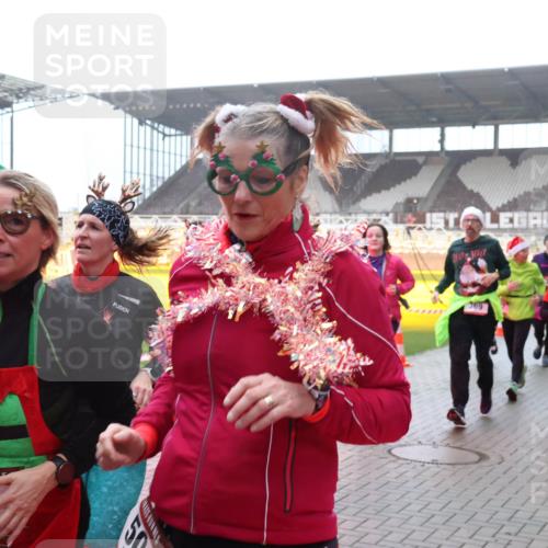 07.12.2025 - St. Pauli X-Mass-Run No. 15 Luisa Fischer http://msf.ph/oto/9377338 07.12.2025 10:26:11 Ziel 21, 369, 4501, 50, 129, 211, 369, 374, 387, 398, 404, 422, 1069, 1227, 1247, 1538, 1561, 1581, 1586, 1631, 2029, 2041, 2104, 2106, 2149, 2191, 2215, 2680, 2896, 3742, 3779, 3805, 3910, 3918, 4118, 4119, 4121, 4162, 4164, 4201, 4202, 4204, 4284, 4300, 4301, 4372, 4373, 4445, 4482, 4485, 4492, 4501, 4775, 4782 meine-sportfotos.de