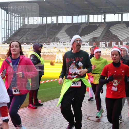 07.12.2025 - St. Pauli X-Mass-Run No. 15 Luisa Fischer http://msf.ph/oto/9377351 07.12.2025 10:26:12 Ziel 15, 372, 4501, 42, 369, 87, 50, 129, 211, 369, 374, 387, 398, 404, 422, 1069, 1227, 1247, 1538, 1561, 1581, 1586, 1631, 2029, 2041, 2104, 2106, 2149, 2191, 2215, 2680, 2896, 3742, 3779, 3805, 3910, 3918, 4118, 4119, 4121, 4162, 4164, 4201, 4202, 4204, 4284, 4300, 4301, 4372, 4373, 4445, 4482, 4485, 4492, 4501, 4775, 4782 meine-sportfotos.de
