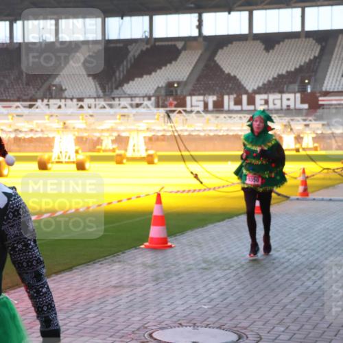 07.12.2025 - St. Pauli X-Mass-Run No. 15 Luisa Fischer http://msf.ph/oto/9377352 07.12.2025 10:01:09 Ziel 15, 1976, 1050, 855, 1050, 1418, 1976, 2348, 2378, 3084, 3336 meine-sportfotos.de
