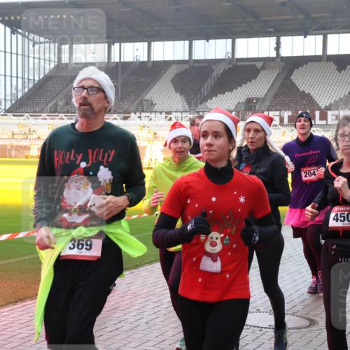07.12.2025 - St. Pauli X-Mass-Run No. 15 Luisa Fischer http://msf.ph/oto/9377356 07.12.2025 10:26:13 Ziel 369, 204, 4501, 2149, 50, 129, 211, 369, 374, 387, 398, 404, 422, 1069, 1227, 1247, 1538, 1561, 1581, 1586, 1631, 2029, 2041, 2104, 2106, 2149, 2191, 2215, 2680, 2896, 3742, 3779, 3805, 3910, 3918, 4118, 4119, 4121, 4162, 4164, 4201, 4202, 4204, 4284, 4300, 4301, 4372, 4373, 4445, 4482, 4485, 4492, 4501, 4775, 4782 meine-sportfotos.de