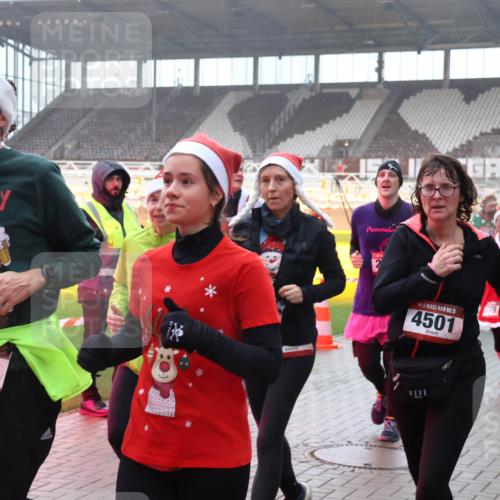 07.12.2025 - St. Pauli X-Mass-Run No. 15 Luisa Fischer http://msf.ph/oto/9377358 07.12.2025 10:26:13 Ziel 369, 1, 15, 4501, 779, 2149, 50, 129, 211, 369, 374, 387, 398, 404, 422, 1069, 1227, 1247, 1538, 1561, 1581, 1586, 1631, 2029, 2041, 2104, 2106, 2149, 2191, 2215, 2680, 2896, 3742, 3779, 3805, 3910, 3918, 4118, 4119, 4121, 4162, 4164, 4201, 4202, 4204, 4284, 4300, 4301, 4372, 4373, 4445, 4482, 4485, 4492, 4501, 4775, 4782 meine-sportfotos.de