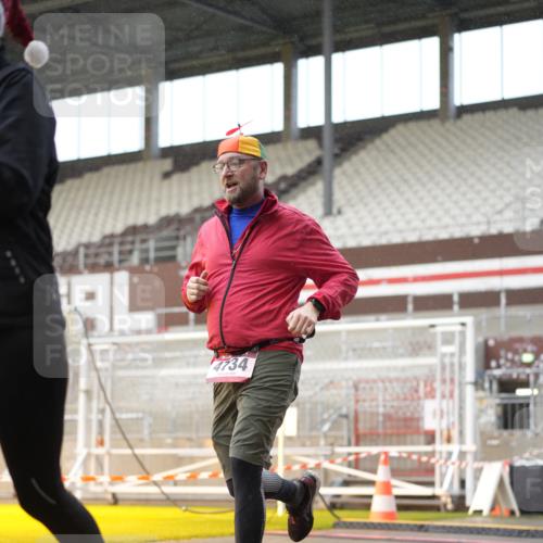 07.12.2025 - St. Pauli X-Mass-Run No. 15 Patografie http://msf.ph/oto/9377359 07.12.2025 10:07:58 Ziel 2691, 2692, 3627, 3628, 4231, 4623, 4624, 4626, 4734, 4737, 4740 meine-sportfotos.de