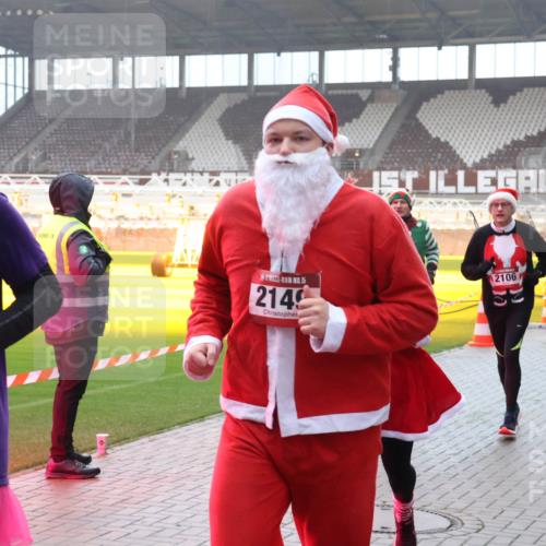 07.12.2025 - St. Pauli X-Mass-Run No. 15 Luisa Fischer http://msf.ph/oto/9377376 07.12.2025 10:26:15 Ziel 204, 15, 2149, 1, 2106, 535, 50, 129, 211, 369, 374, 387, 398, 404, 422, 1069, 1227, 1247, 1538, 1561, 1581, 1586, 1631, 2029, 2041, 2104, 2106, 2149, 2191, 2215, 2680, 2896, 3742, 3779, 3805, 3910, 3918, 4044, 4118, 4119, 4162, 4164, 4202, 4300, 4301, 4372, 4373, 4445, 4482, 4485, 4492, 4501, 4775, 4782 meine-sportfotos.de