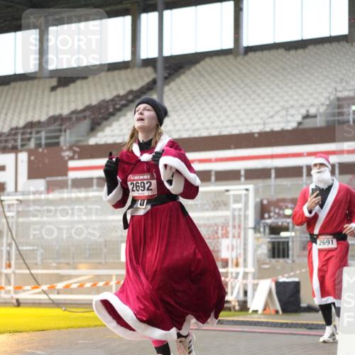 07.12.2025 - St. Pauli X-Mass-Run No. 15 Patografie http://msf.ph/oto/9377380 07.12.2025 10:08:03 Ziel 2691, 2692, 3627, 3628, 4231, 4623, 4624, 4626, 4734, 4737, 4740 meine-sportfotos.de