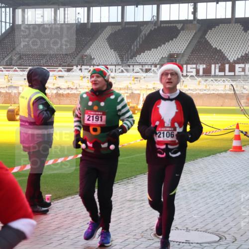 07.12.2025 - St. Pauli X-Mass-Run No. 15 Luisa Fischer http://msf.ph/oto/9377390 07.12.2025 10:26:17 Ziel 2191, 2106, 60, 3910, 50, 129, 211, 369, 374, 387, 398, 404, 422, 1069, 1227, 1247, 1538, 1561, 1581, 1586, 1631, 2029, 2041, 2104, 2106, 2149, 2191, 2215, 2680, 2896, 3742, 3779, 3805, 3910, 3918, 4044, 4162, 4164, 4202, 4300, 4301, 4372, 4373, 4445, 4492, 4501, 4775, 4782 meine-sportfotos.de