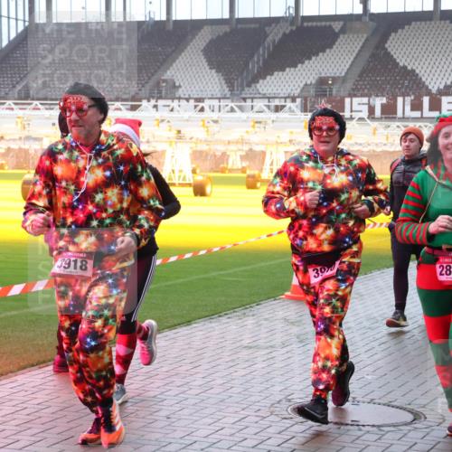 07.12.2025 - St. Pauli X-Mass-Run No. 15 Luisa Fischer http://msf.ph/oto/9377415 07.12.2025 10:26:21 Ziel 3918, 39, 15, 2896, 50, 129, 211, 369, 374, 387, 398, 404, 422, 1069, 1227, 1538, 1561, 1581, 1586, 2041, 2104, 2106, 2149, 2191, 2215, 2680, 2896, 3742, 3779, 3805, 3910, 3918, 4044, 4162, 4164, 4202, 4300, 4301, 4372, 4373, 4492, 4501, 4775, 4782 meine-sportfotos.de