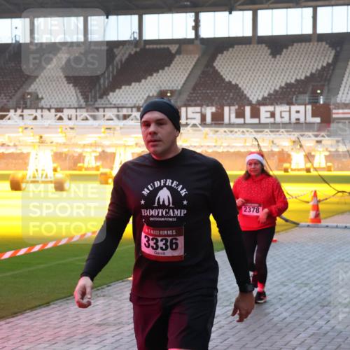 07.12.2025 - St. Pauli X-Mass-Run No. 15 Luisa Fischer http://msf.ph/oto/9377419 07.12.2025 10:01:19 Ziel 15, 3336, 2378, 801, 855, 1050, 1418, 1887, 1892, 1976, 2348, 2378, 3084 meine-sportfotos.de
