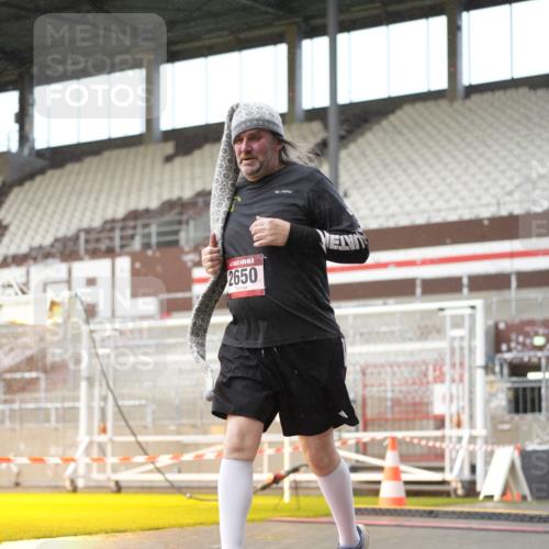 07.12.2025 - St. Pauli X-Mass-Run No. 15 Patografie http://msf.ph/oto/9377421 07.12.2025 10:08:19 Ziel 2650, 2746 meine-sportfotos.de