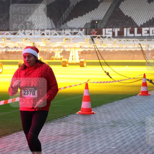 07.12.2025 - St. Pauli X-Mass-Run No. 15 Luisa Fischer http://msf.ph/oto/9377429 07.12.2025 10:01:21 Ziel 15, 2378, 801, 855, 1050, 1418, 1887, 1892, 1976, 2348, 2378, 2528, 3084 meine-sportfotos.de