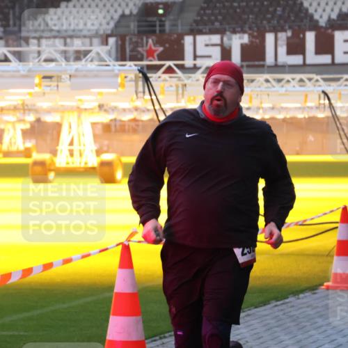 07.12.2025 - St. Pauli X-Mass-Run No. 15 Luisa Fischer http://msf.ph/oto/9377491 07.12.2025 10:01:37 Ziel 118, 393, 780, 783, 801, 1050, 1124, 1294, 1760, 1887, 1892, 2378, 2528, 3084 meine-sportfotos.de