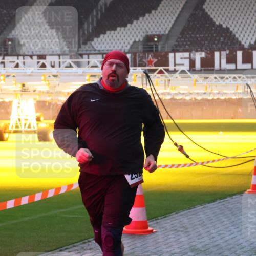 07.12.2025 - St. Pauli X-Mass-Run No. 15 Luisa Fischer http://msf.ph/oto/9377497 07.12.2025 10:01:38 Ziel 234, 118, 393, 780, 783, 801, 1050, 1124, 1294, 1760, 1887, 1892, 2378, 2528, 3084, 3187 meine-sportfotos.de