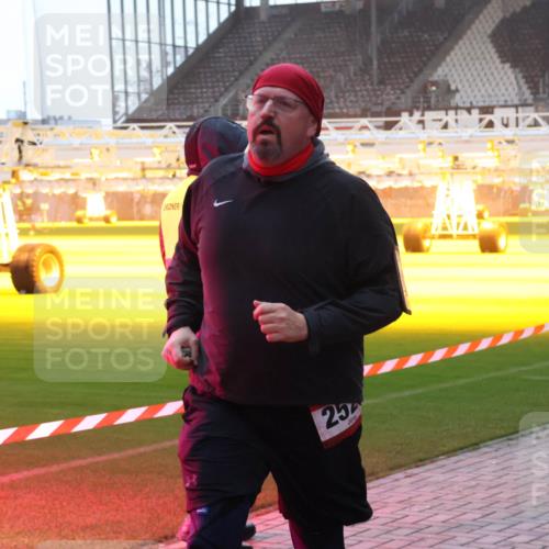 07.12.2025 - St. Pauli X-Mass-Run No. 15 Luisa Fischer http://msf.ph/oto/9377504 07.12.2025 10:01:39 Ziel 25, 118, 393, 780, 783, 801, 804, 1050, 1124, 1294, 1760, 1887, 1892, 2378, 2528, 3084, 3187, 3878 meine-sportfotos.de