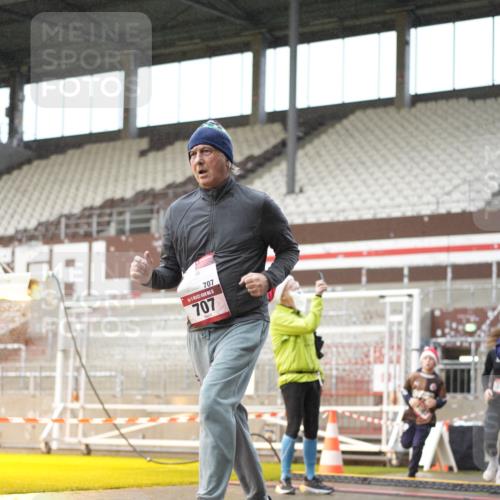 07.12.2025 - St. Pauli X-Mass-Run No. 15 Patografie http://msf.ph/oto/9377577 07.12.2025 10:08:38 Ziel 390, 707, 789, 947, 1002, 1031, 2247, 2248, 2521, 3212, 3332, 3335, 3495, 3671, 3759, 4205, 4232, 4234, 4451 meine-sportfotos.de