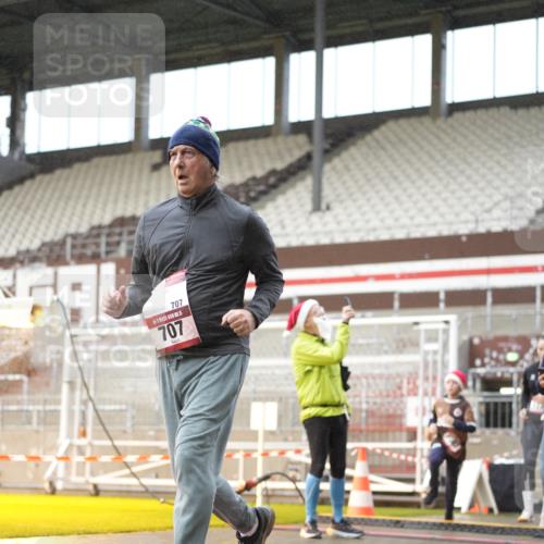 07.12.2025 - St. Pauli X-Mass-Run No. 15 Patografie http://msf.ph/oto/9377585 07.12.2025 10:08:38 Ziel 390, 707, 789, 947, 1002, 1031, 2247, 2248, 2521, 3212, 3332, 3335, 3495, 3671, 3759, 4205, 4232, 4234, 4451 meine-sportfotos.de