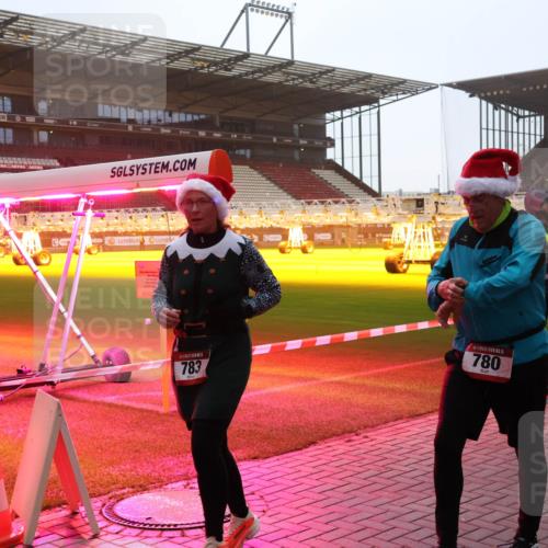 07.12.2025 - St. Pauli X-Mass-Run No. 15 Luisa Fischer http://msf.ph/oto/9377607 07.12.2025 10:02:00 Ziel 783, 15, 780, 118, 393, 780, 783, 801, 804, 959, 1124, 1294, 1724, 1760, 1859, 1887, 1892, 2167, 2528, 2681, 3187, 3580, 3582, 3629, 3878 meine-sportfotos.de