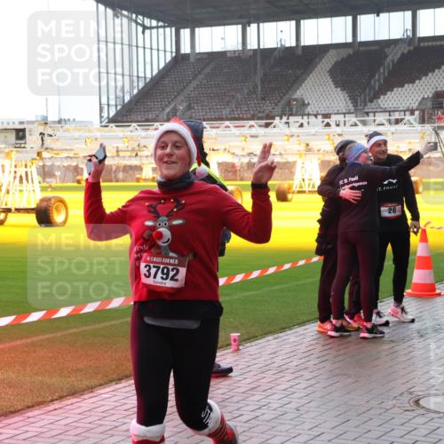 07.12.2025 - St. Pauli X-Mass-Run No. 15 Luisa Fischer http://msf.ph/oto/9377642 07.12.2025 10:27:29 Ziel 00, 15, 3792, 28, 4532, 159, 1312, 1317, 1468, 1472, 1618, 3571, 3720, 3771, 3787, 3792, 3828, 4185, 4225, 4334, 4353, 4384, 4391, 4409, 4410, 4705 meine-sportfotos.de