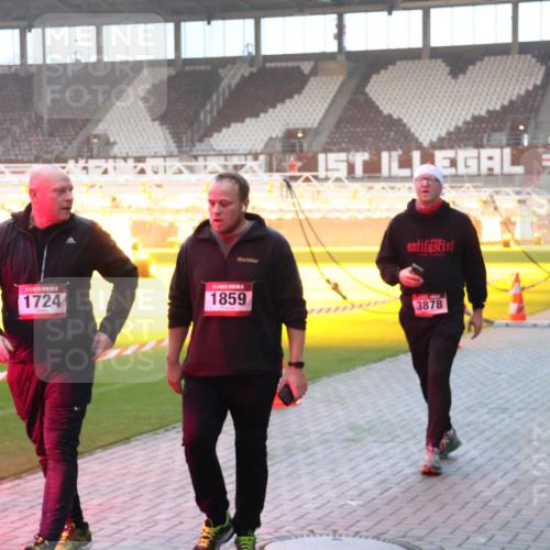 07.12.2025 - St. Pauli X-Mass-Run No. 15 Luisa Fischer http://msf.ph/oto/9377675 07.12.2025 10:02:29 Ziel 1724, 1859, 3878, 63, 304, 959, 1724, 1859, 1934, 2167, 2472, 2681, 2923, 3580, 3582, 3629, 3944 meine-sportfotos.de