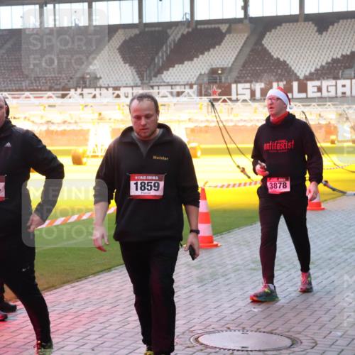 07.12.2025 - St. Pauli X-Mass-Run No. 15 Luisa Fischer http://msf.ph/oto/9377678 07.12.2025 10:02:30 Ziel 15, 1724, 15, 1859, 3878, 63, 304, 959, 1724, 1859, 1934, 2167, 2472, 2681, 2923, 3580, 3582, 3629, 3944 meine-sportfotos.de